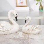 2 vaigust skulptuuri, paari luige kujukesed s&uuml;nnip&auml;evakingitus maja armastuse ornament kujud linnud Style B