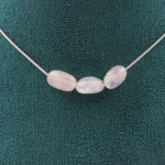 Pierres et Min&eacute;raux. Collier 3 perles Quartz rose du Br&eacute;sil Chaine en acier inoxydable Collier femmes, hommes. Taille personnalisab