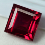 8.20 ct naturaalne RUBIIN veripunane ruudukujuline SERTIFITSEERITUD lahtine v&auml;&auml;riskivi 12.7 mm punane