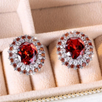 L&auml;ikivad ovaalsed l&otilde;ikega punased kuupmeetrist tsirkooniumoksiidist k&otilde;rvar&otilde;ngad naistele Mood Ehted S&uuml;nnip&auml;evakingitused punane