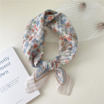 Puuvillane ja linane v&auml;ike kandiline sall siidist sall Naiste kevadine ja s&uuml;gisene uus stiil Kunstiline ja mitmek&uuml;lgne moodne temperamendiga peav&otilde;ru sall 58*58cm