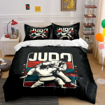 Judo harrastajad ja tekst. Voodipesukomplektid Tekikotikomplektid Tekikotid Padjap&uuml;&uuml;rid(1 * Tekikott 2 * Padjap&uuml;&uuml;ri (tekk ei kuulu komplekti)) 135x200cm