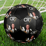 CR7 Jalgpallistaari Prindi suurus5 Jalgpall, v&auml;rviline, sobib igas vanuses, masin&otilde;mmeldud, PVC materjal, v&otilde;istlusklass, vastupidav ja k&otilde;rge p&otilde;rkega