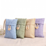 Deodoriseeriv ja formaldeh&uuml;&uuml;di eemaldav s&uuml;sinikkott majapidamistele ja autodele 100g Uue auto puhastamine Korea-stiilis aktiveeritud bambuss&ouml;epakk