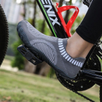 Suvised meeste ja naiste suured vabaaja jooksu- ja rattaspordijalatsid, v&auml;litingimustesse, veekindlad, hingavad, kiiresti kuivavad rannajalatsid 46 hall