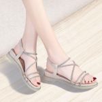 Mood 2024 Suvi Uus Mood Naiste Kingad V&auml;ljas Korea Versioon Strass Vabaaja Sandaalid Kingad Naistele Zapatos De Mujer 35