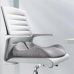 Auto peamine juhiistme istmek&otilde;rgendus istmepadi m&auml;luvahust pehmendustool, mis sobib kogu hooajaks universaalne mugavusiste