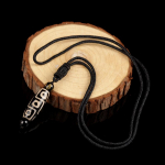 Taevane helme kaelakee Xizangi &uuml;heksa silmaga taevane helme ripats musta ja valge loodusliku ahhadiga meestele ja naistele 50CM(Necklace Size)