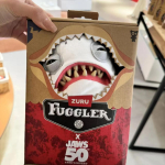 Ametlik Zuru Fuggler X Jaws 50. aastap&auml;eva koost&ouml;&ouml; Hamba Koletis Naljakas Kuri Koletis Pehme M&auml;nguasi Dekoratsioon Kogumis M&auml;nguasjad Kingitused