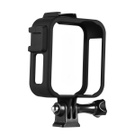 Tegevuskaamera &uuml;mbris Plastikust kaitseraamiga korpus Vlogi puur koos kahe k&uuml;lmakinnitusega, mis &uuml;hildub GoPro Maxi spordikaameraga must