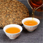 357 g Hiina Nonpareil Supreme Organic Yunnani Golden Buds Dian Hong musta tee kook