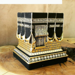 Kaaba kujuke islami lauakaunistuseks | Islami aksessuaar | Islami staatus | Islami kodukink | Islami kirjutuslaua sisekujundus | Islami kodukaunistus Middle kuld