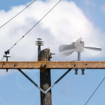 Roostevabast terasest lindude tuvivareste peletaja aiat&otilde;rjevahend tuul