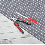 Koerte k&uuml;&uuml;nek&auml;&auml;rid Professionaalsed lemmikloomade k&uuml;&uuml;nel&otilde;ikurid ja trimmerid Lemmikloomade koerte ja kasside k&uuml;&uuml;nel&otilde;ikurid Koerte k&uuml;&uuml;neteritaja koos turvakaitsega punane