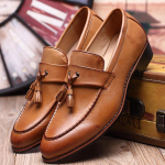 Meeste pulma kingad Luksusbr&auml;nd Tuttidega Lamedad Jalan&otilde;ud Slip-on Mokassiinid Meeste Nahast Oxford Kingad Meestele Zapatillas Hombre 43 kollane
