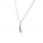 Altesse [I2934] &ndash; valge 'Goddess' h&otilde;bedane kaelakee valge