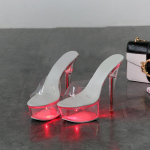 Naiste tikkp&uuml;ksid Seksikas Catwalk mudel kristalljalatsid helendavad Stage 190 seeria 15 cm konts 6,5 cm platvorm LFD 41 punane