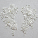 Tikitud lilledega isetegemise plaaster aplikatsioon pitskaunistus p&auml;rlitega r&otilde;ivatarvikud &otilde;mblustarbed