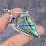 Natural Labradorite, Blue Topaz Gemstone 925 Sterling Silver Pendant 2.22 d6i66