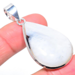 Natural Rainbow Moonstone Gemstone 925 Sterling Silver Pendant 2.13 l9y64