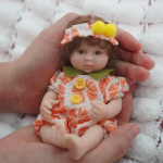 2024 Uus Mini Armas 6''15cm Peopesa Beebinukud Pehme Puudutusega Veniv Tahke Silikoon Kogu Keha Printsess Reborn T&uuml;druk Nukk Elutruu Juuksed Juurtega Vasts&uuml;ndinu Nukk girl doll