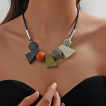 1 tk Bohemian Vintage etnilise stiiliga l&uuml;hike rangluukett, liialdatud geomeetriline ebaregulaarne kampsunikett, erikujundusega naiste kaelakee roheline