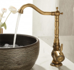 Valamu segistid Antiikne nikerdatud vannitoa segisti Kuum ja k&uuml;lm messingist vannitoa kraanikauss Segisti tekile paigaldatud tualettruumi segisti segisti veekraan