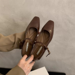 Mary Jane &uuml;ksikud kingad Paksu kontsaga kingad Elegantsed klassikalised retro kandilise varbaga mugavad pehmed madala l&otilde;ikega madala kontsaga naiste kingad 35
