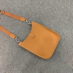 Uus moekas ja mitmek&uuml;lgne pealmine kiht pehmest veisenahast lai &otilde;lakott nahast &otilde;&otilde;nes t&auml;hega crossbody kott vabaaja kott Length 18x Thickness 6x Height 19cm must
