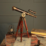 Messingist teleskoop puidust statiiviga Merenduslik Noodiline Vanaaegne Lauakaunistus M aero