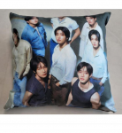 Stray Kids kahepoolne ruudukujuline padi 30cm (Juhuslik pilt, Eemaldatav kate) 1 ea