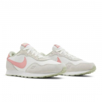Nike MD Valiant GS Valge Roosa Pilk CN8558-107 EU 40 valge/honeydew v&auml;rv