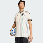 Adidas Jaapan 26 v&otilde;&otilde;rsillevorm 'Off White/Black' XL