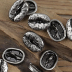 6 TK kohvioad metallist ni&scaron;&scaron; Retro h&otilde;bedane valge kampsun jakk Antiikkuldse mantli n&ouml;&ouml;bid 6PCS