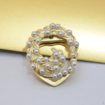 Naiste kunstp&auml;rlitest pross, siidist paelad, pandlaga sulamist sallihoidja