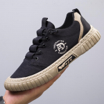 S&uuml;gisene uued pehme tallaga kerged spordi- ja vabaajajalatsid Meeste jooksujalatsid Trendikate meeste lauajalatsite Korea versioon 39