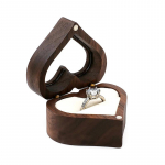 Puidust armastuse kujuga s&otilde;rmusekarp s&otilde;brap&auml;eva pulma-aastap&auml;eva kinkekarbi ehete hoiukarp pulmadeks