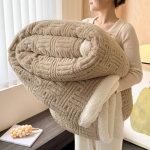 Luksuslik paksenenud lambavillast fliistekk - Pehme, soe korallveluurist viske tekk talveks, uinakuteks v&otilde;i diivanil kasutamiseks 120x200cm Nap Blanket