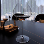 1 tk &uuml;li&otilde;huke ja peen vars, puhtalt k&auml;sit&ouml;&ouml;na valmistatud aroomi nuusutamiseks m&otilde;eldud tassid, degusteerimistasside komplekt, sommeljee punase veini pokaalid 701-800ml