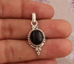 Must on&uuml;ks v&auml;&auml;riskiviga ripats, 925 sterlingh&otilde;be, aastap&auml;eva kingitus, k&auml;sit&ouml;&ouml;ehted, pulmakingitus, Reiki ripats