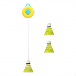 &Uuml;ksikm&auml;ngija rippuv sulgpallitreener 3 palli treeningseade ise