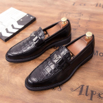 Meeste klassikalised Oxfordi &auml;rikorterid vabaaja nahast kingad S&otilde;idup&uuml;ksid pulmakingad Itaalia stiilis mokassiinid 38 punane