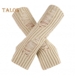 1 paar s&uuml;gistalvisid kindaid, rebitud s&otilde;rmedeta kootud suure elastsusega libisemiskindlad k&auml;tesoojendajad, puhast v&auml;rvi k&auml;evarrukad hoiavad soojas tuulekindlad rattak&auml;ekatted helehall v&auml;rv