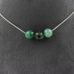 Pierres et Min&eacute;raux. Collier 3 perles Mica vert de Tanzanie qualit&eacute; 5A 8 mm. Chaine en Collier femmes, hommes. Taille personnalisab