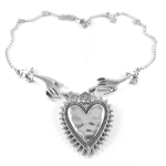 Moodsad kaelakeed naiste ehete jaoks h&otilde;be