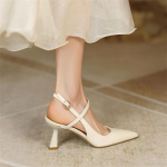 Uued kevadised nahast slingback-kingad, moodsed terava ninaga, madalad 6 cm k&otilde;rged kontsad, pandlaga kontsad naistele, pidulikud kingad 37