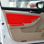 Mikrokiust nahast ukse k&auml;etoe kate VW Jetta MK6 2015 2016 sisemise auto uksepaneeli katte kleebise &auml;&auml;ris Jetta 2017 jaoks 4pcs Armrest Black