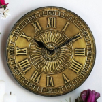 Vintage K&auml;sit&ouml;&ouml;na Valmistatud Puidust ja Messingist Seinakell / 10 tolli (25 cm) / Puhas messing/K&auml;sitsi vasaraga l&ouml;&ouml;dud kunstiteos/Antiikne viimistlus, Analoog