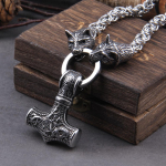 Roostevabast terasest huntpea Thor'i haamer Mjolnir viikingi kaelakee K&auml;sit&ouml;&ouml;ahel puidust karbiga Kingitus poiss-s&otilde;brale no box&50cm gray