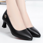 Pehme nahast naiste kingad, sobivad keskealistele, rasvunud ja laiale jalale, k&otilde;rged kontsad, professionaalsed t&ouml;&ouml;kingad 42 must